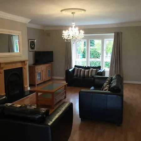 The Wolseley Fairway, 4bedroom House For 7 Guests Holiday home