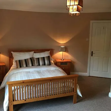 The Wolseley Fairway, 4bedroom House For 7 Guests Holiday home Tullow